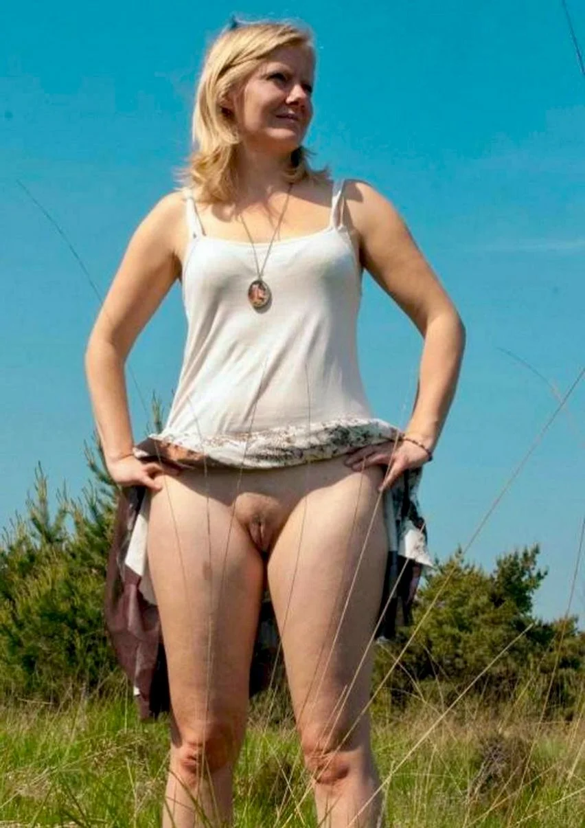 Amateur wives and girlfriends image 3
