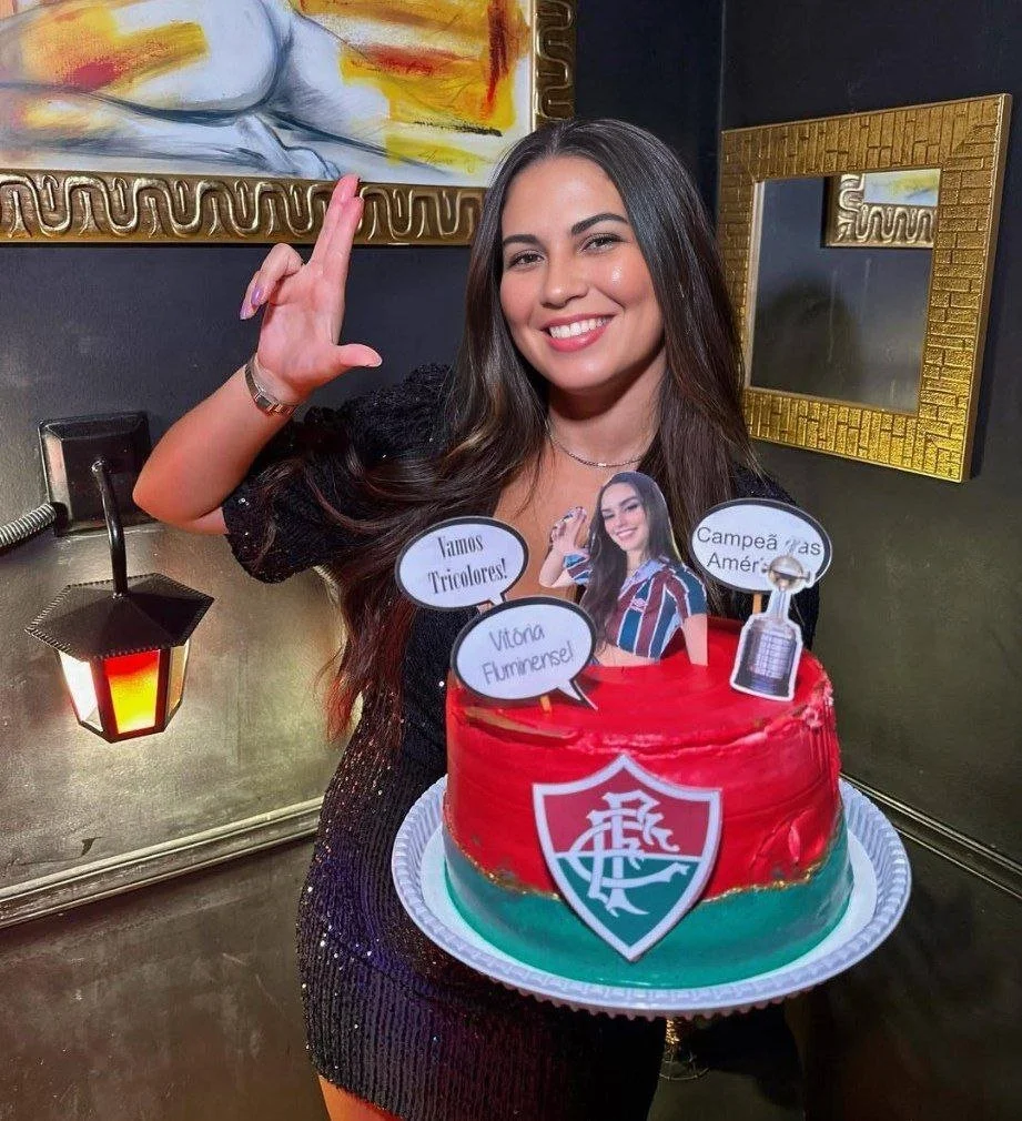 torcedora safada do fluminense foi vazada dando a bucetinha. Video novo vazado erome image 2