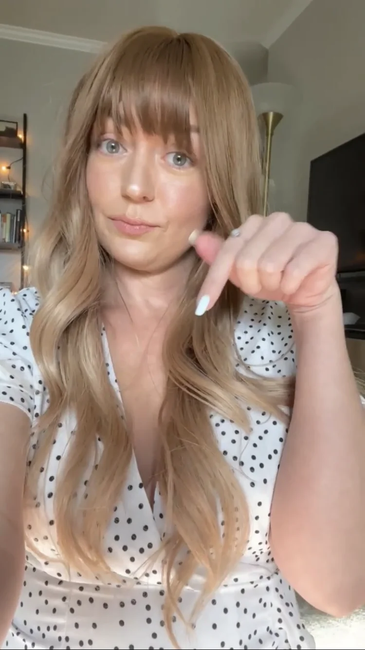 Sexy milf main image