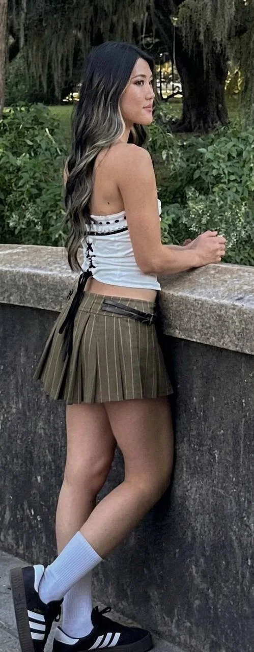 Chica asiática con un buen cuerpo y un gran culo , es de USA se llama Sally image 8