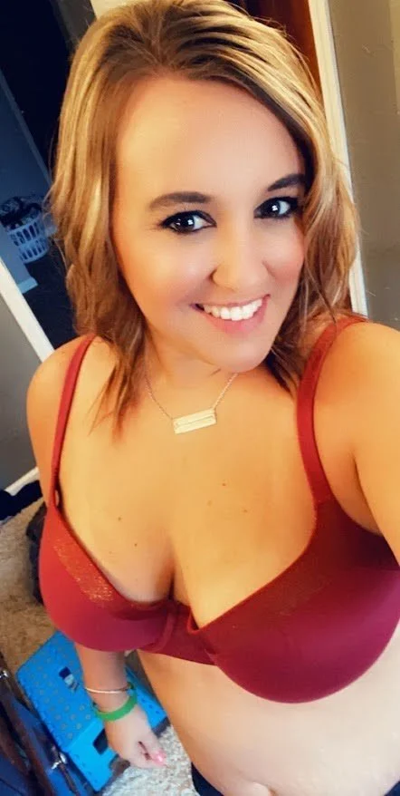 Cheating MILF Alyssa From Colorado! image 2