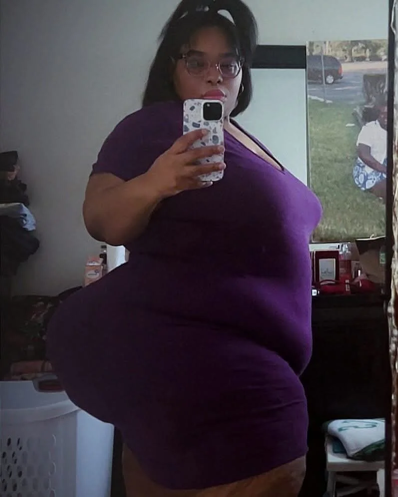 Ssbbw ebony auntie with a whole lotta hips and a whole lotta ass. I'm not pulling out 155 image 2