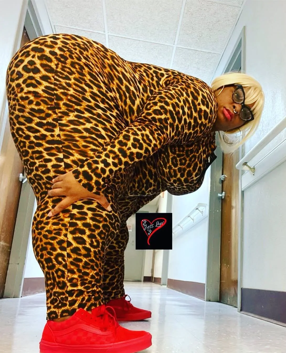 Ssbbw ebony auntie with a whole lotta hips and a whole lotta ass. I'm not pulling out 155 image 3