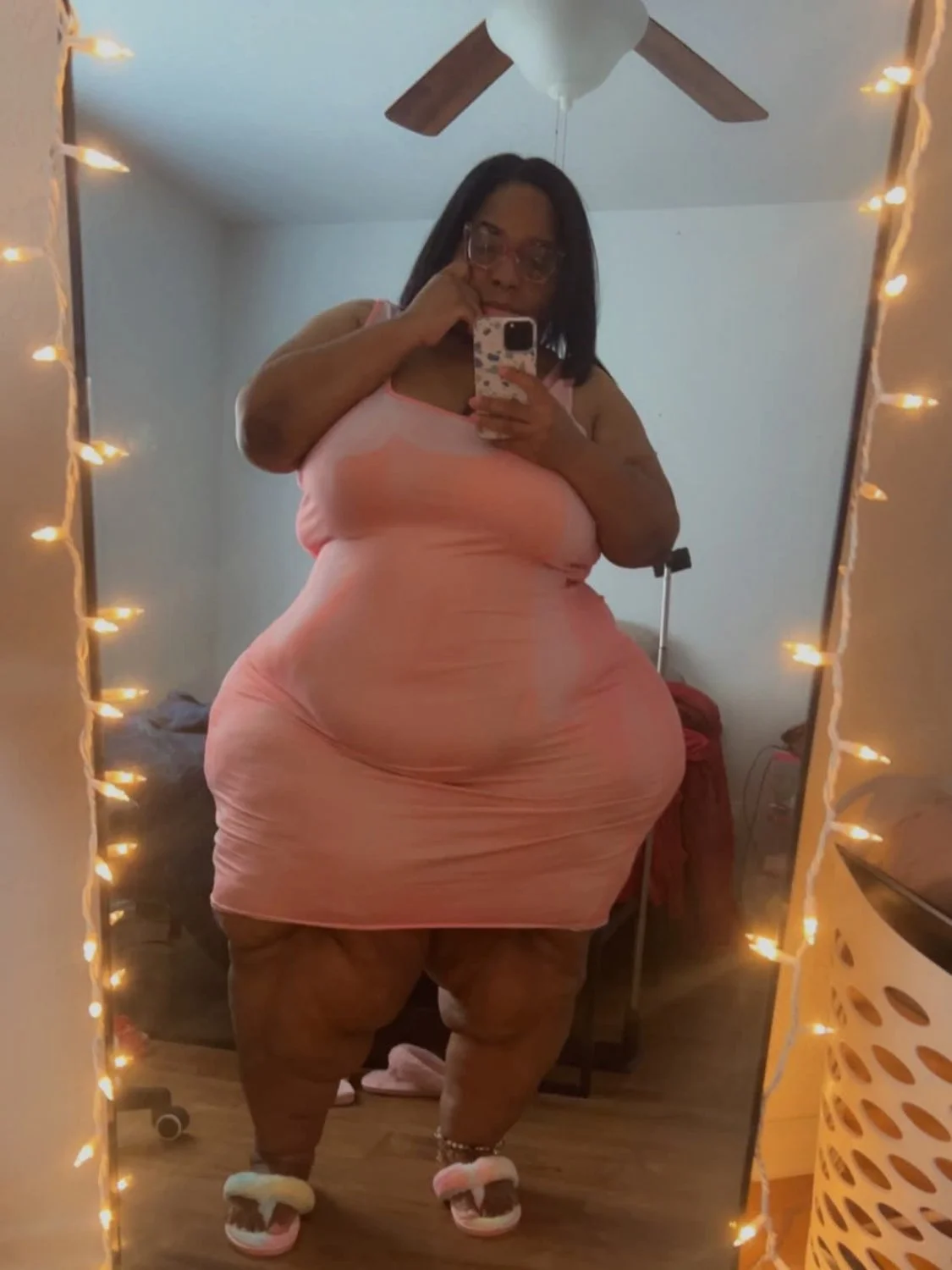 Ssbbw ebony auntie with a whole lotta hips and a whole lotta ass. I'm not pulling out 155 image 48