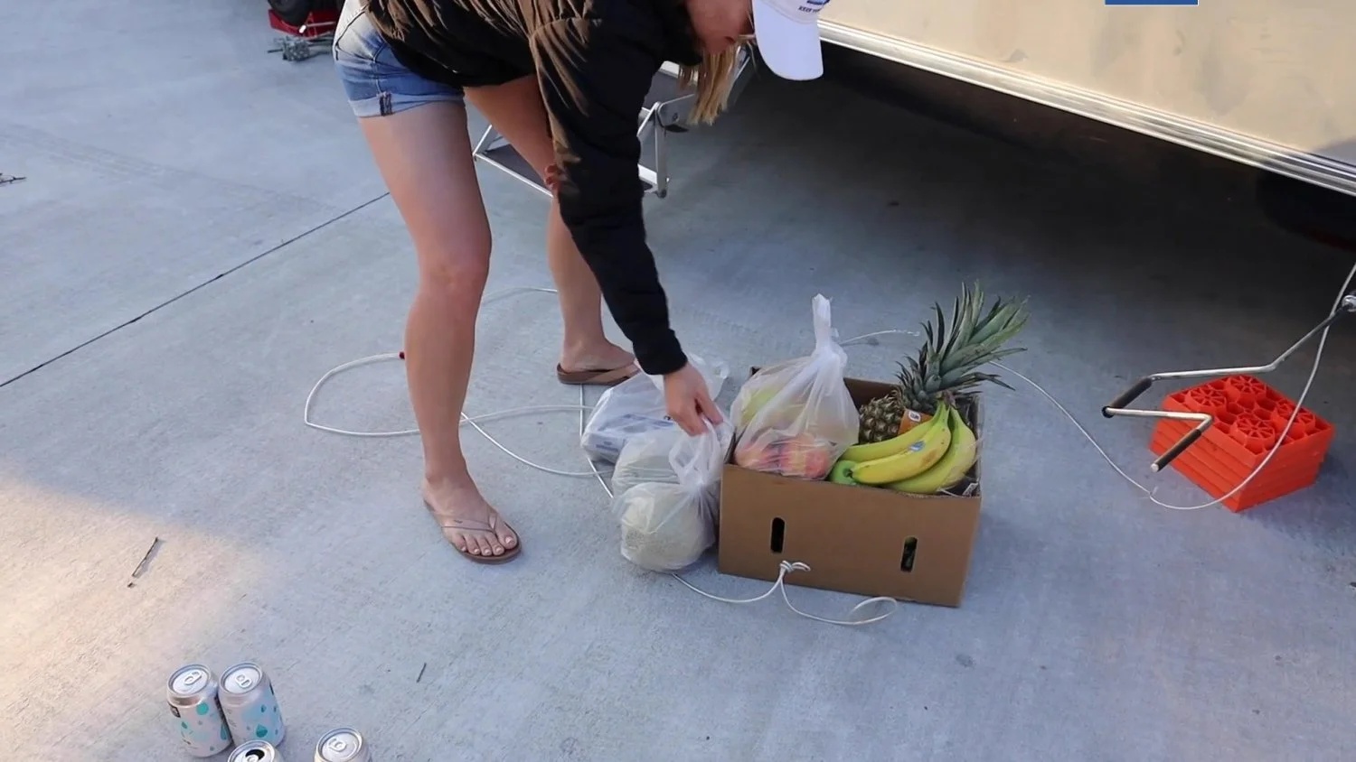 MILF YouTuber Trish Leach 4/5 image 5