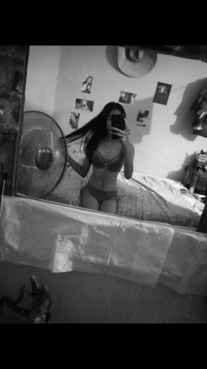 Flaquita exhibida image 7