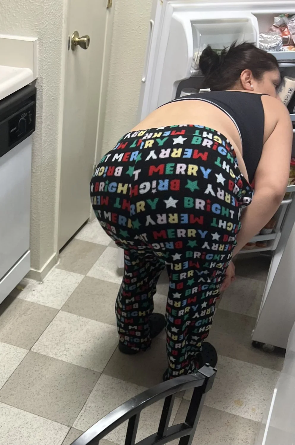 Creeping on my Latina sister 😈 image 2