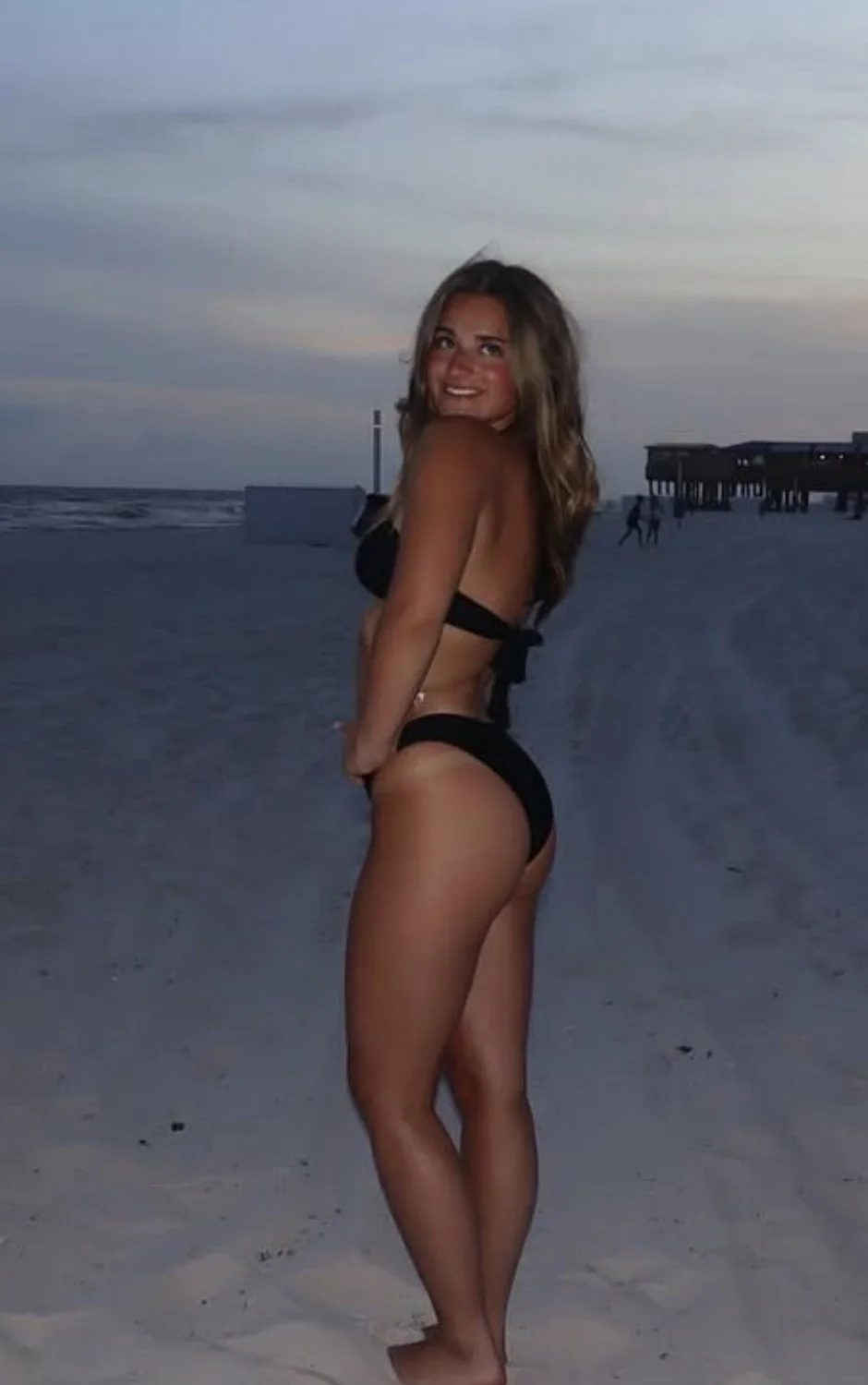 18 year old teen loves showing off image 3