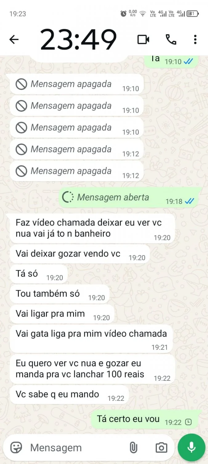 Peguei do celular da minha esposa de Recife ela gosta de fuder com dois image 2