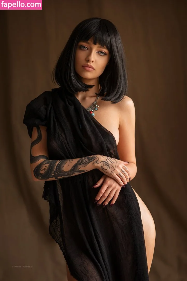 Anastasia Farruhhhamaraeva. What a name! What a body! image 3