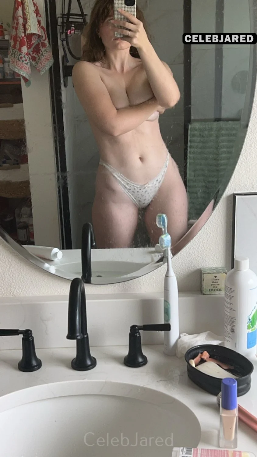 Hot wife Emm4 likes to slut herself out image 3