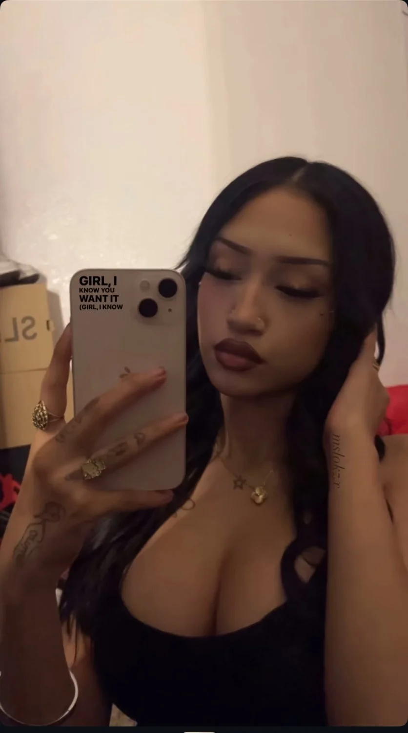 sext petite latina on instagram image 4