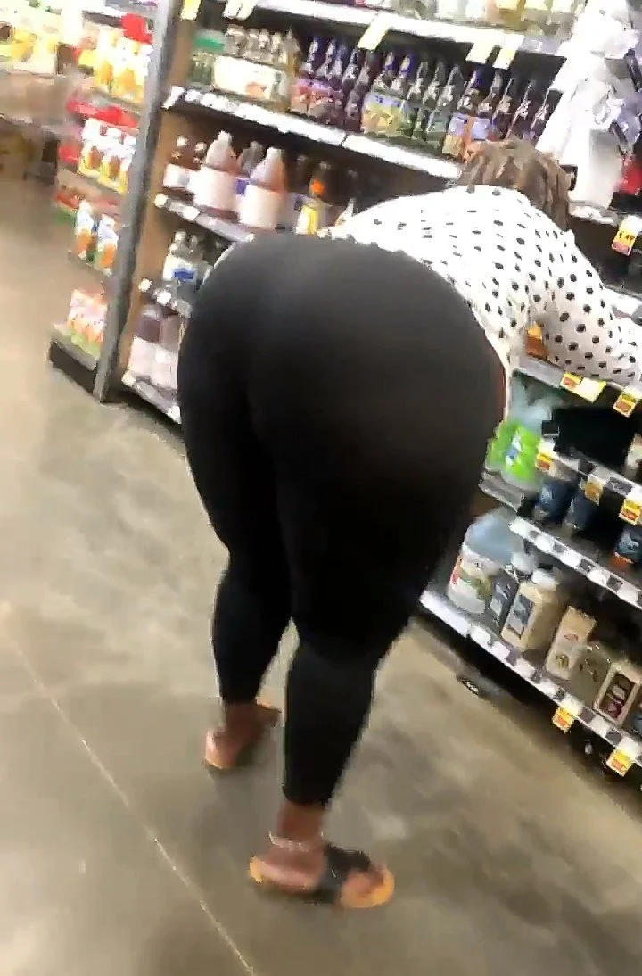 Big Booty Granny shopping image 1