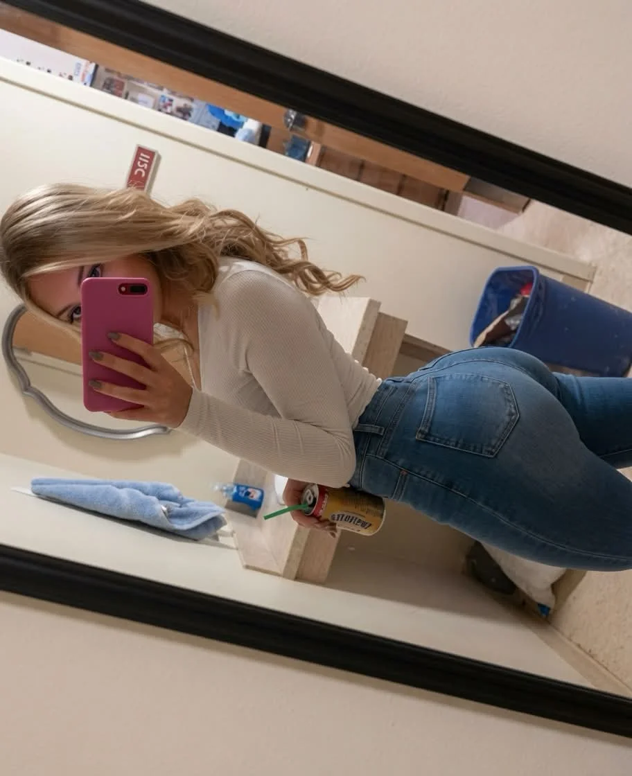 Hot slut Alyssa 24 ny image 2