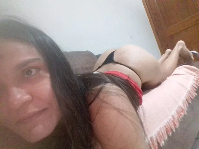 C.S - fotos - safada do insta e twitter main image