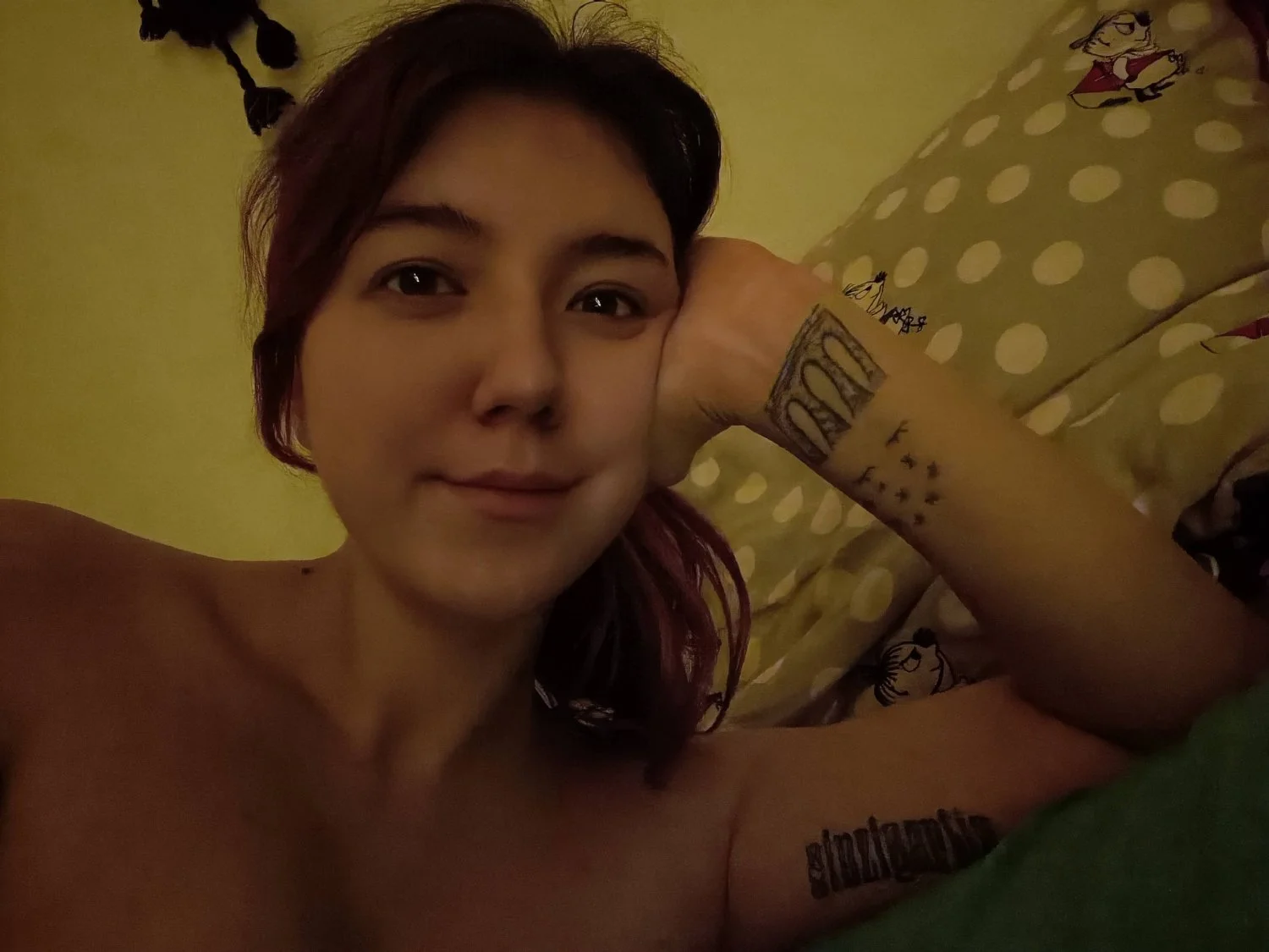 Little Czech webslut is back, whoring herself out image 2