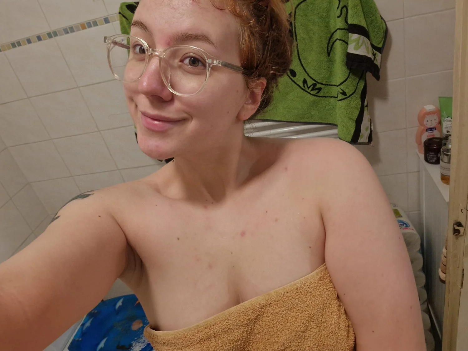 Little Czech webslut is back, whoring herself out image 29