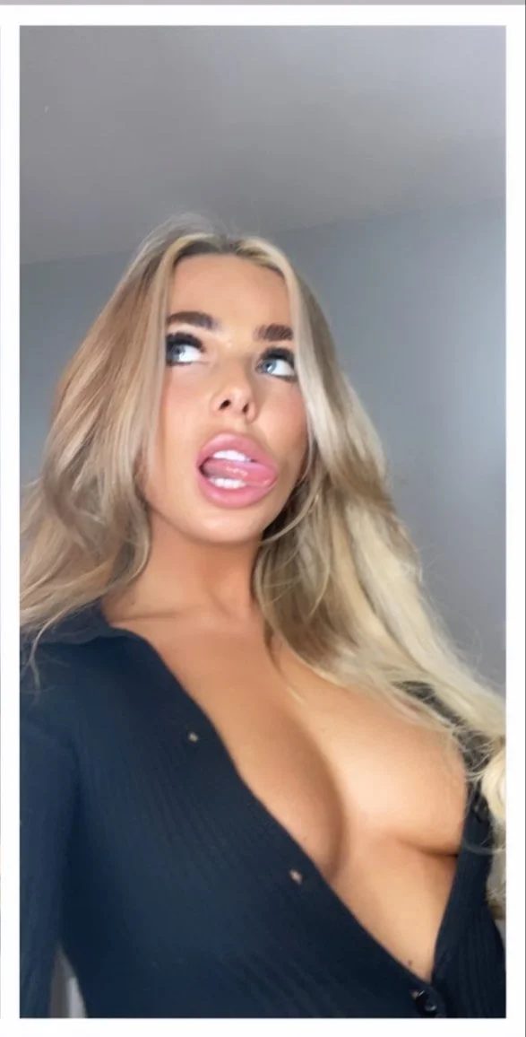 Kiera, scottish instagram bimbo image 23