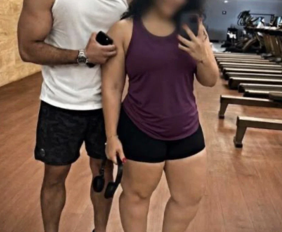 Esposa de recife, tomando rolada do comedor e o corno filmando. image 1