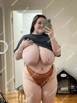 Big titty white gurl main image