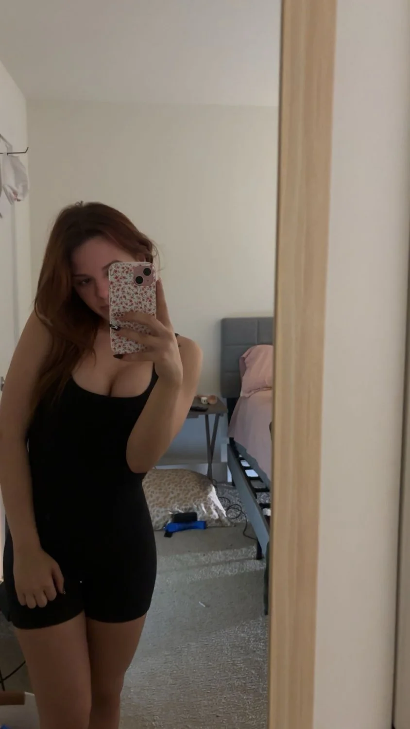 Just a freaky teen girl <3 main image