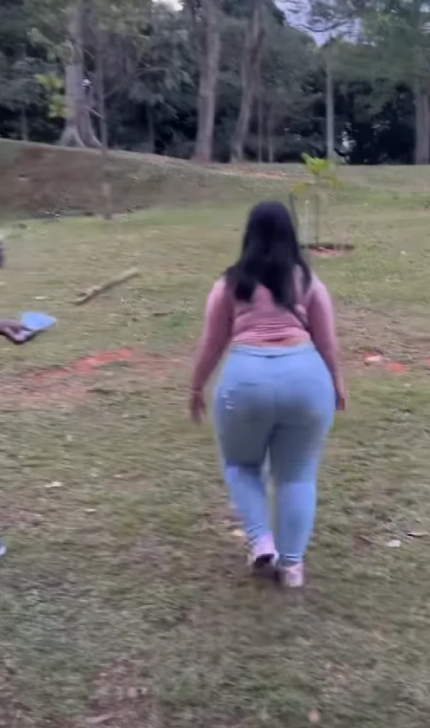 Nice butts clothed NN image 15