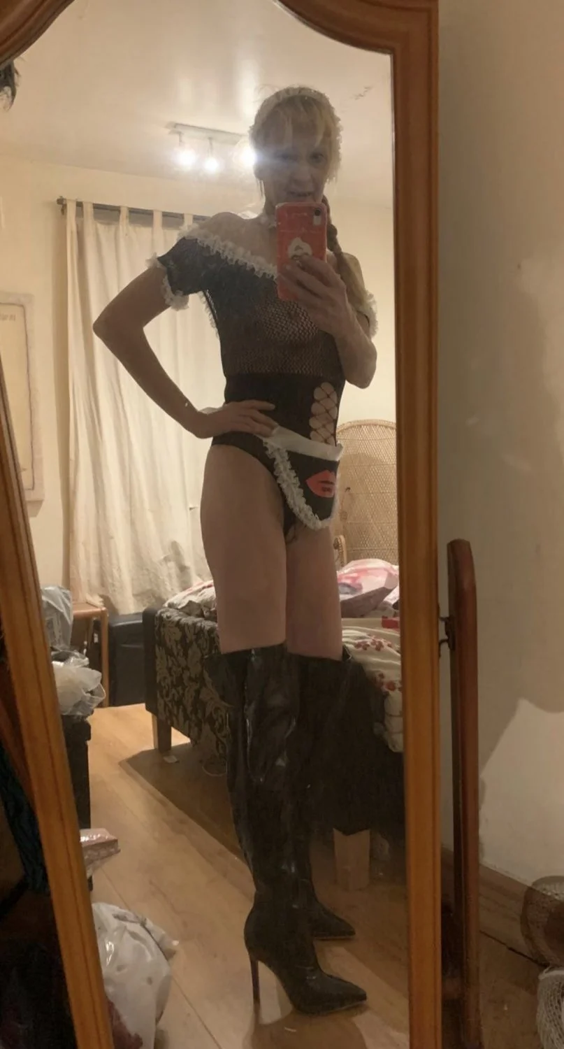 French maid 2 image 3