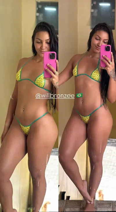 A morena gostosa da 𝔸𝕟𝕒 ℂ𝕒𝕣𝕠𝕝𝕚𝕟𝕒 cover image