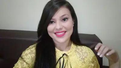 Marido crente quer saber se a esposa evangélica faria sucesso aqui cover image