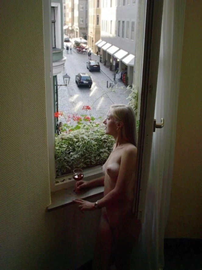 Robyn lost image 43