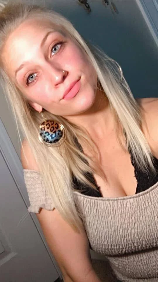 Samantha 20 36D image 3