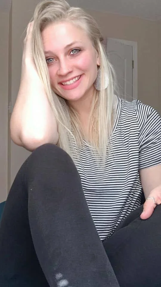 Samantha 20 36D image 4