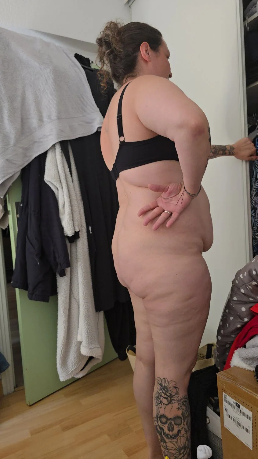 Chubby wife image 10