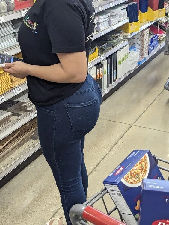Thick Mexican Milf From Tacontent Restaurant main image