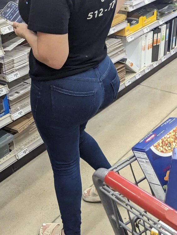 Thick Mexican Milf From Tacontent Restaurant image 3