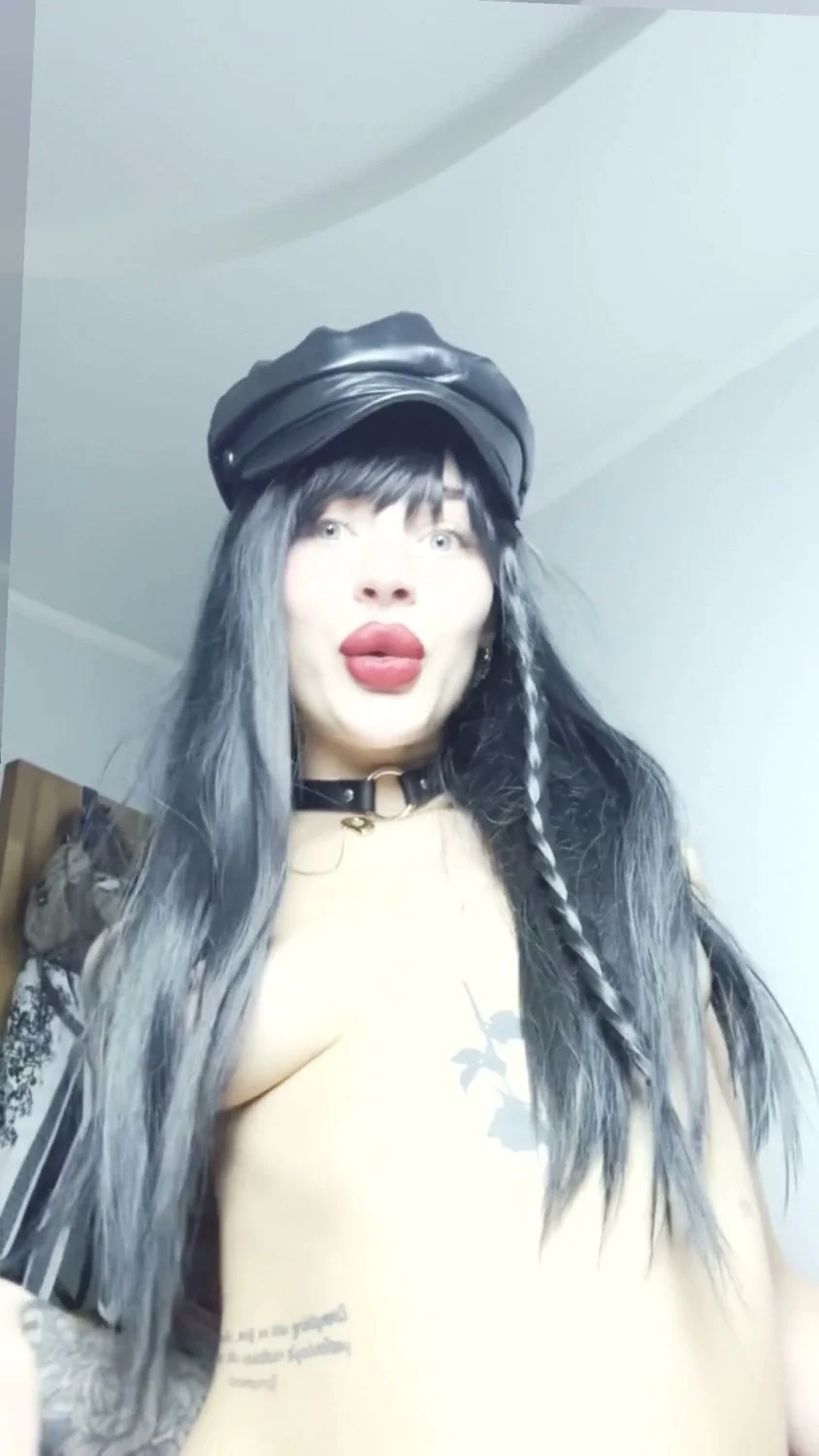 🔞 fat ass naked horny moaning wet orgasm 💦🫦 Check OF image 3