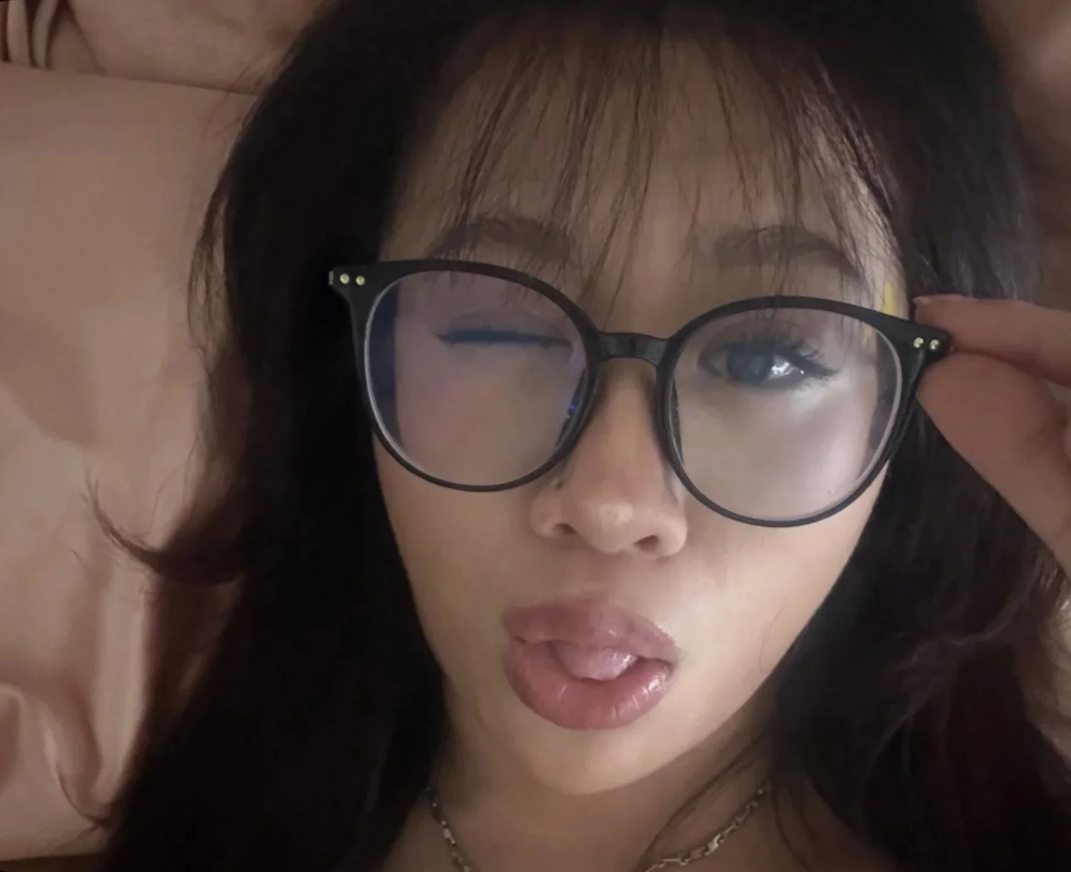Sexy abg Asian rave slut with a nice body and tits image 5