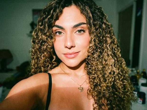 Emily image 24