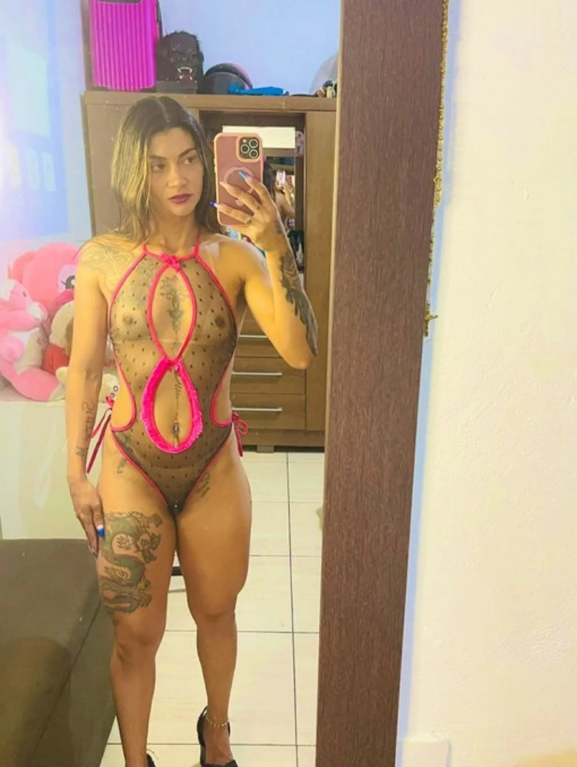 HOTWIFE k. A. R. 1. 0. K.4 _ image 8
