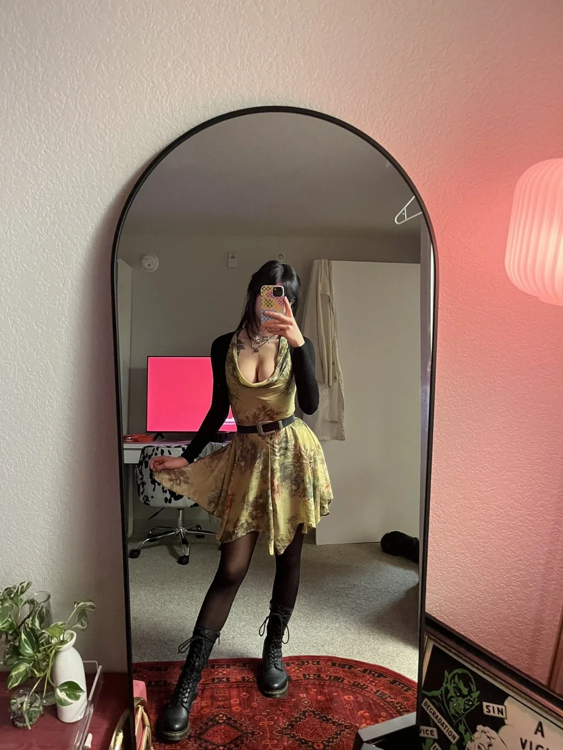 cute latina image 13