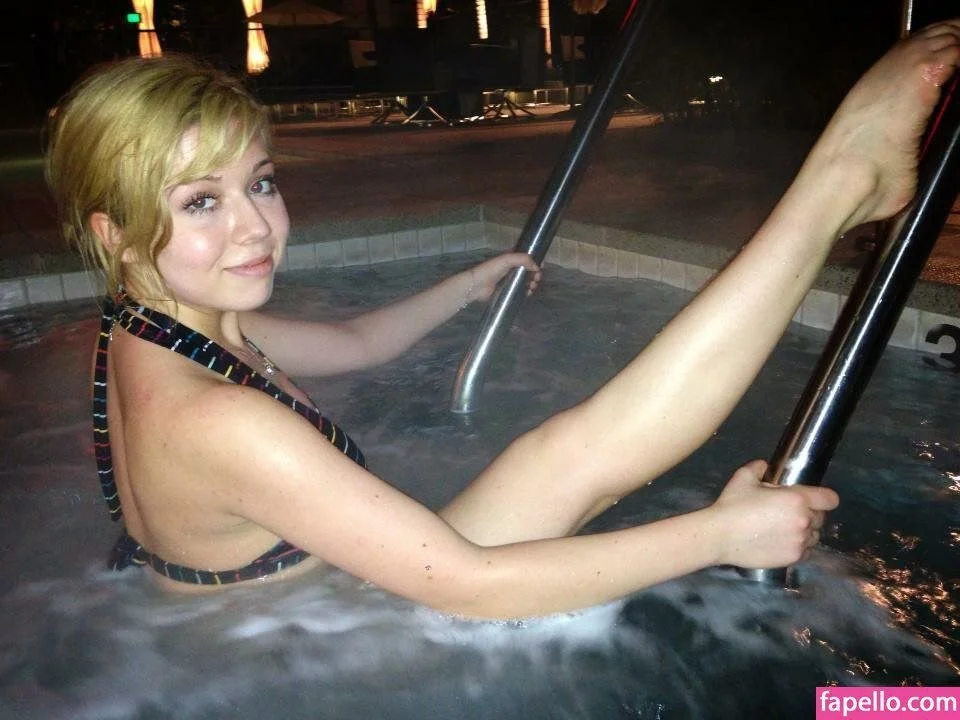JENNETTE MCURDY image 22
