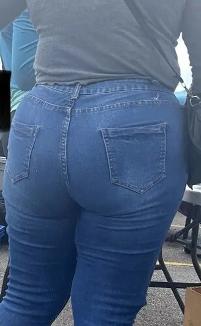 Thick heavy booty (not oc) cover image