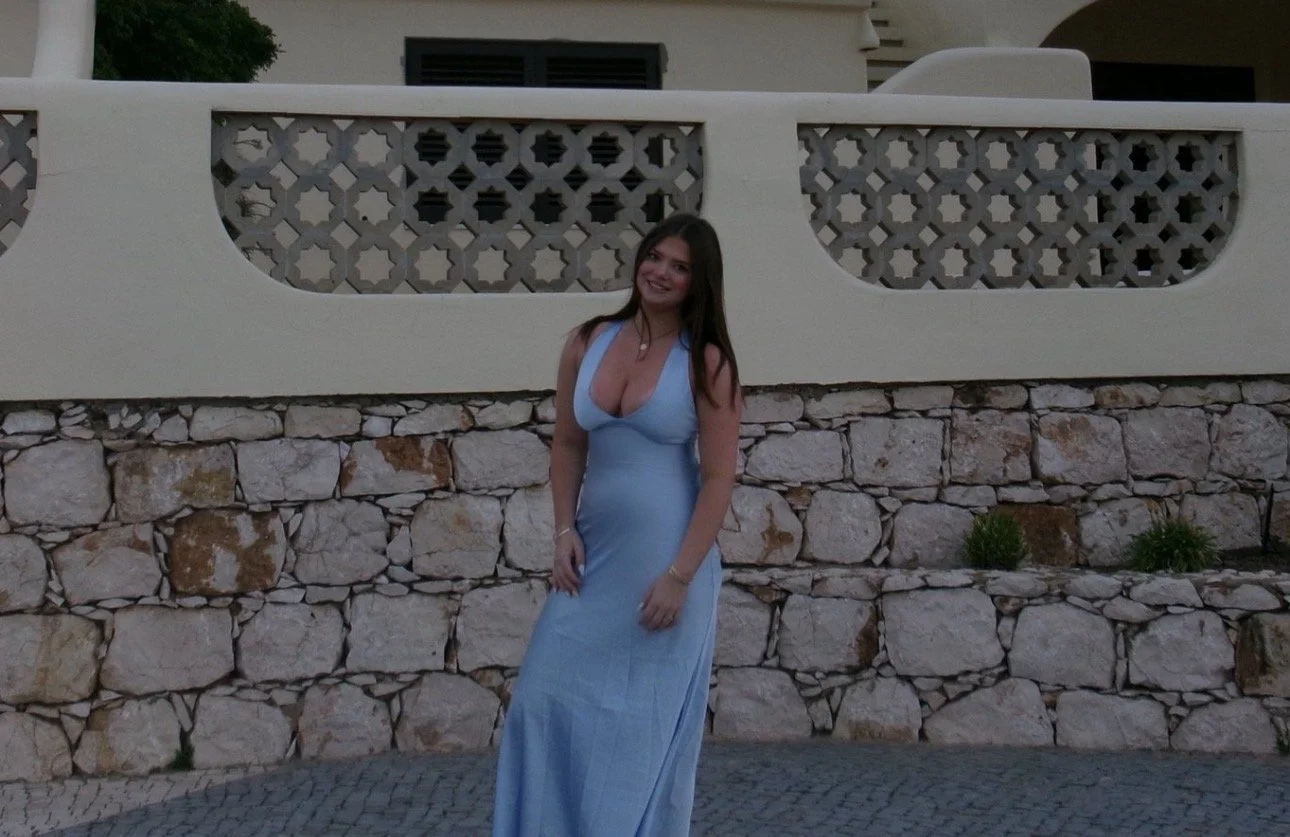 Big tit irl Claire main image