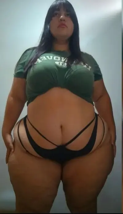 elizabeth gorda en tanga cover image