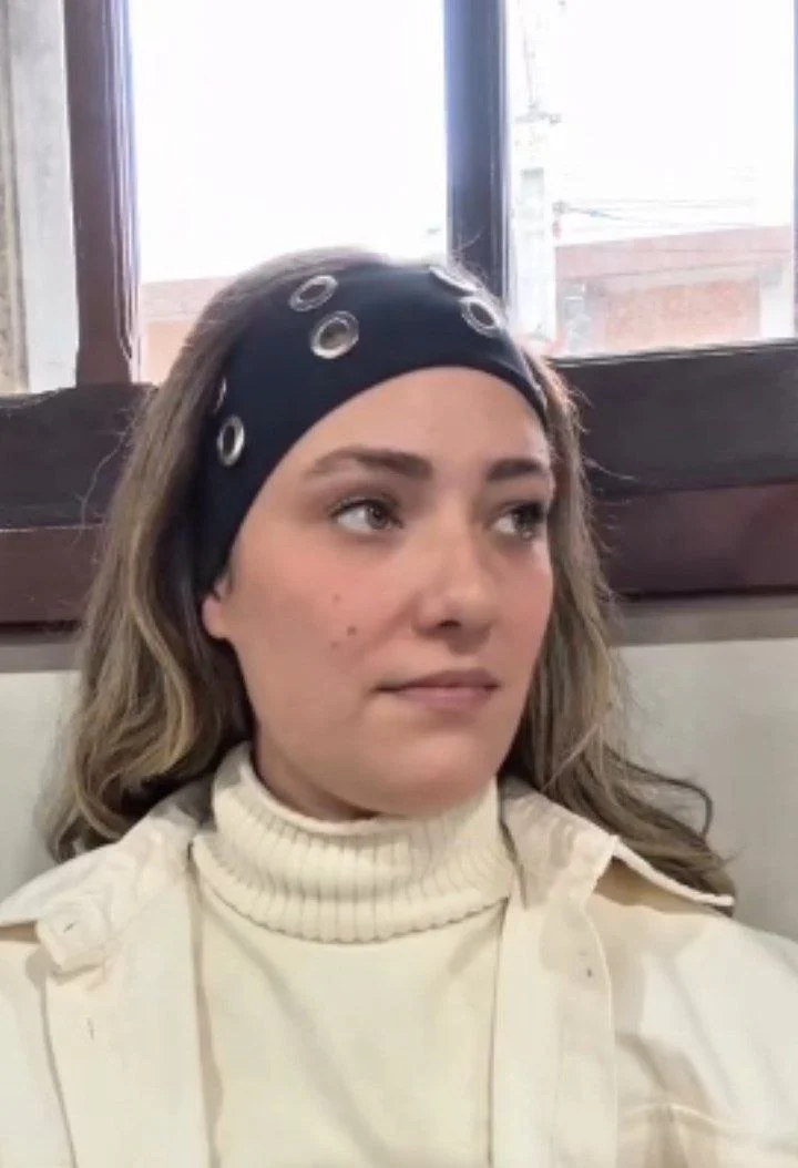Puritana do nariz em pé foi vazada exibindo langerie nova pro amante image 14