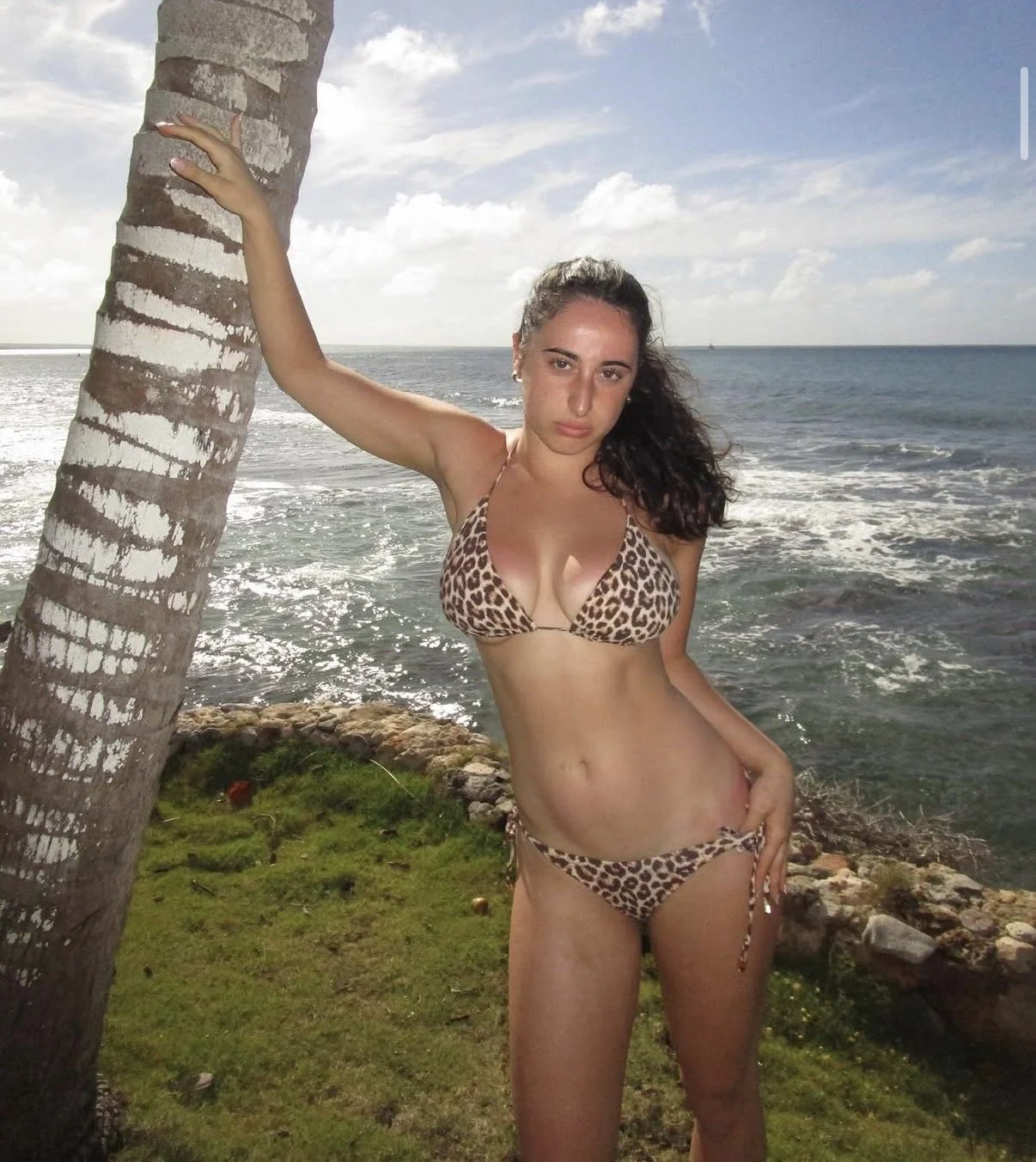 Florida slut Claire lost in IRL game image 12