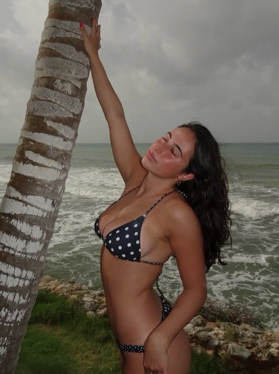 Florida slut Claire lost in IRL game image 2