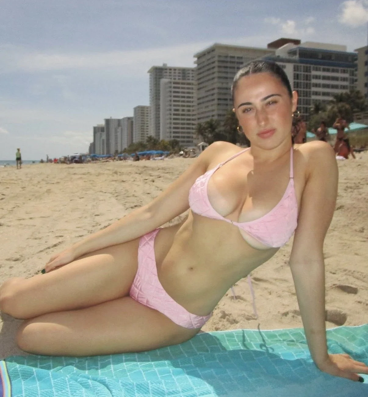 Florida slut Claire lost in IRL game image 23