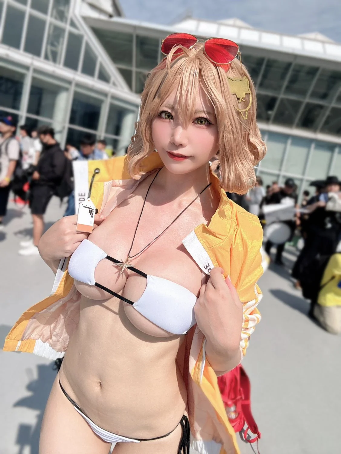 NIKKE Goddess of Victory Anis cosplayer main image