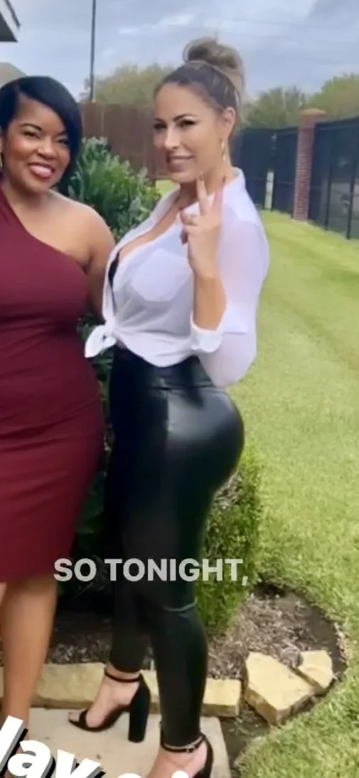 Texas TikTok milf Robyn fields image 23